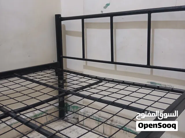 سرير حديد للبيع