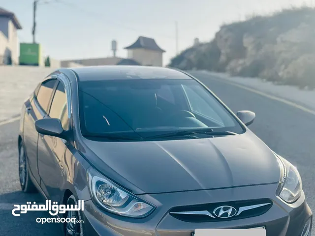 للبيع عالكاش _ هونداي اكسنت موديل 2013 _ ديزل  _ اتوماتيك _ اربعه غيار