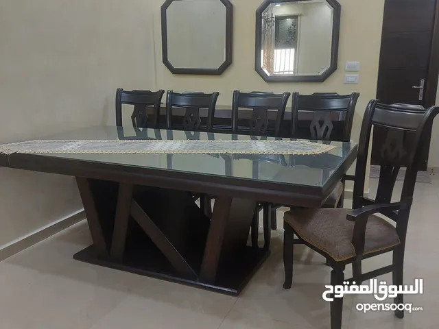 غرفة سفرة وطاولة وكراسي وملحقها
