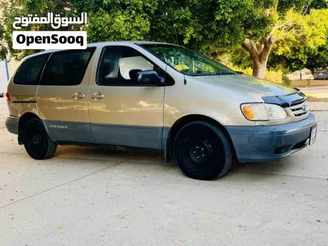2003 تويوتا سيينا LE