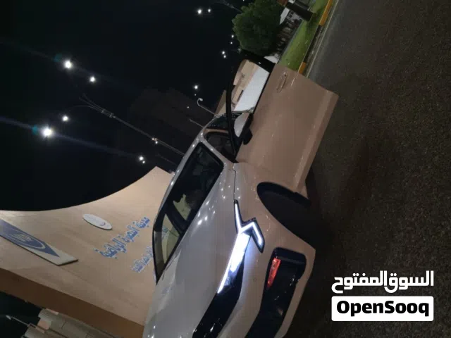 2025 كيا K5 EX