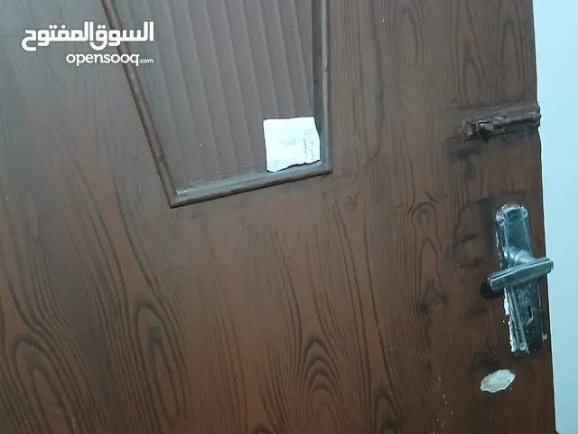باب خشب عدد 2