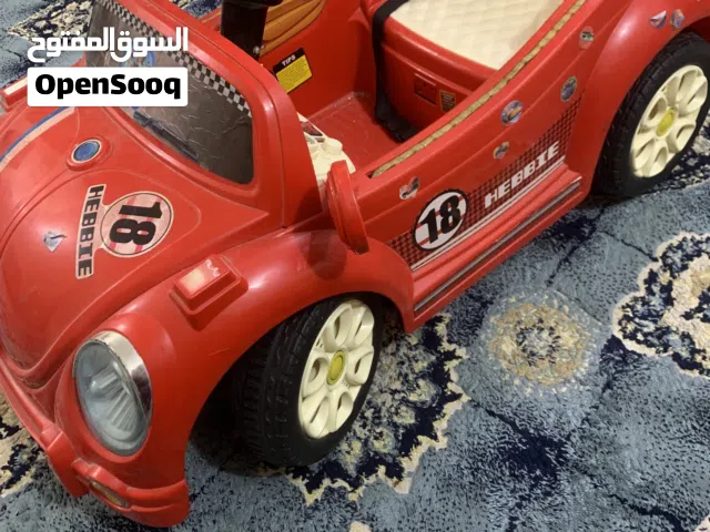 سيارة اطفال