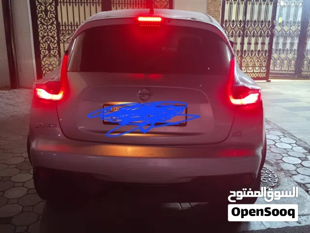 2016 نيسان جوك Standard