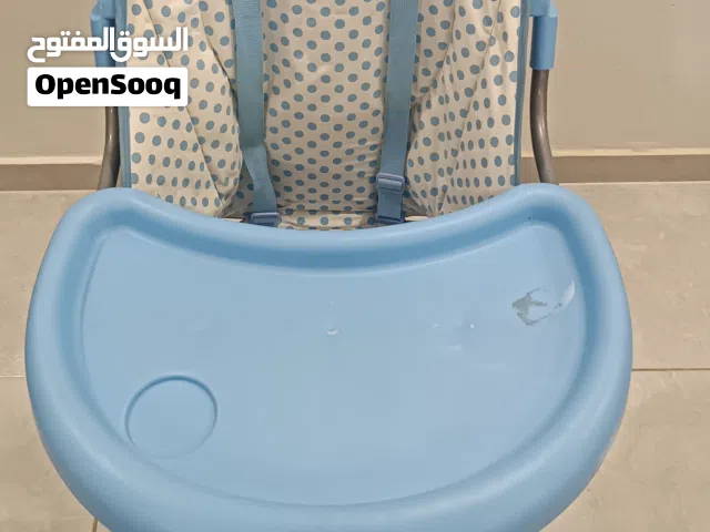 كرسي طعام وكراجة وكارسيت اطفال مستعمل للبيع بحالة الوكاله