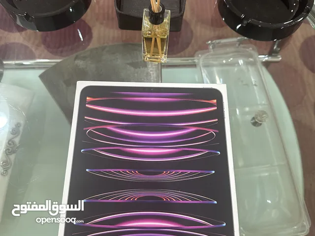 Apple iPad Pro 6 128 GB in Hawally