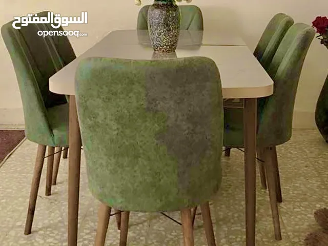 طاولة الطعام التركية ذات الجودة العالية ست كراسي و يمكن تغيير حجم الطاولة في حال كانت عندك عزومة