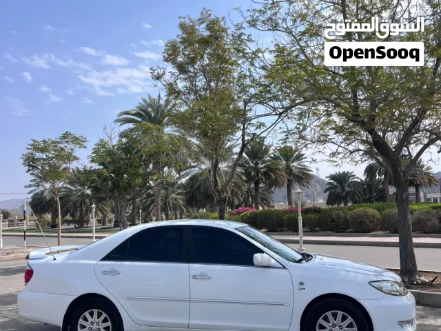 للبيع كامري موديل 2006 جير اوتوماتيك 4 سلندر سياره بحاله الوكاله