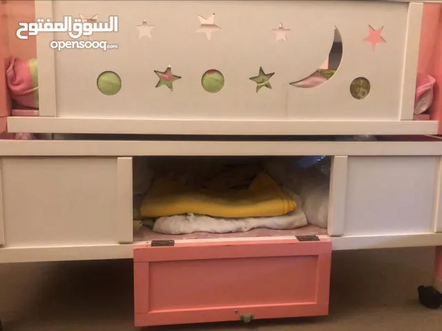 سرير أطفال خسب للبيع