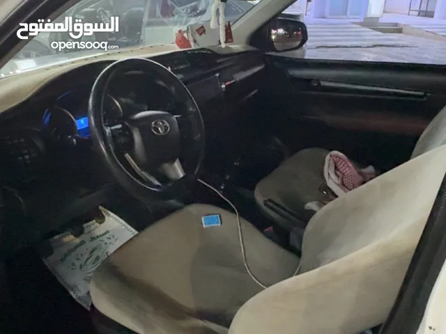 Used Toyota Hilux in Al Sharqiya