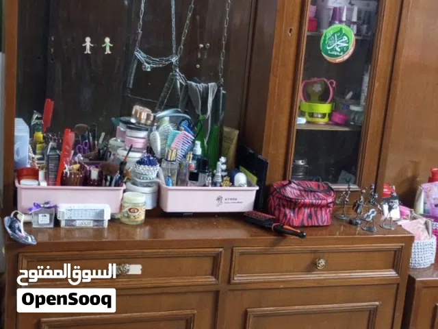 ميز تواليت ( مرآة )