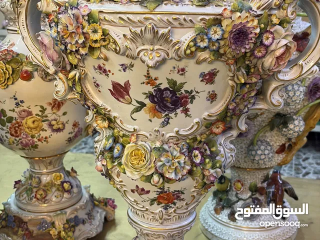 للبيع اكثر من 1000 تحفة من مناشيء ايطالية والمانية وانجليزية وفرنسية وصينية ومصرية وغير ذلك
