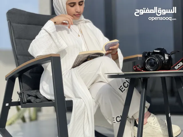 استراحة الملفى للإيجار-بركاء-حي عاصم نظيفة جدا وجلسات خارجية واسعة اثاث فاخر