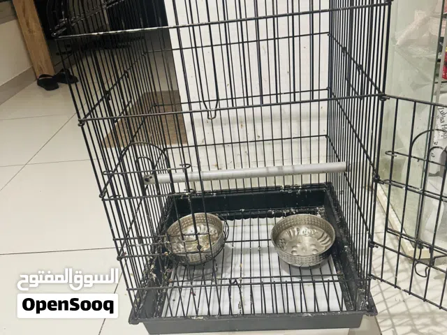 Bird cage in excellent condition