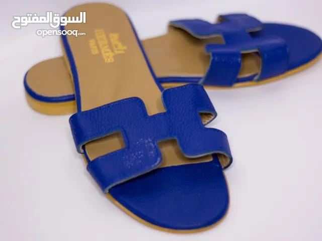 Blue Others in Tripoli