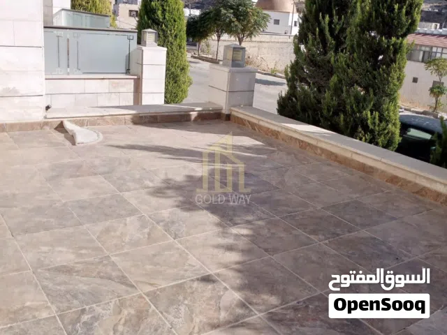 شقة مميزة للبيع طابق أرضي 172م في أجمل مناطق ضاحية الرشيد مع ترس 30م / ref 9772