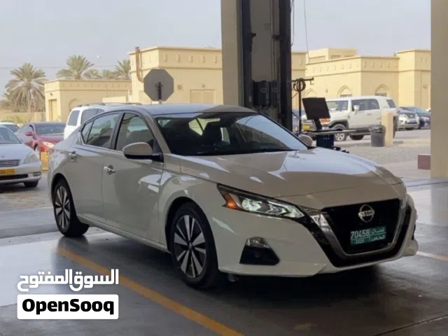 2020 نيسان التيما SV