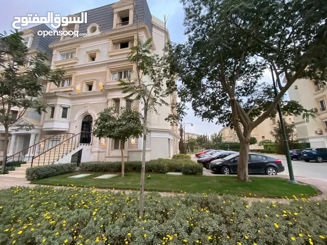 280m2 5 Bedrooms Villa for Sale in Giza Sheikh Zayed