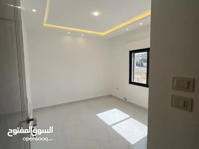 شقة للبيع في البنيات بتشطيب فاخر 122م