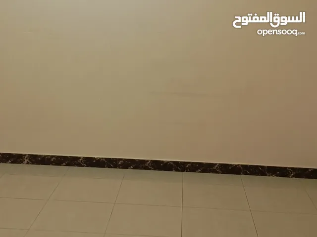 لايجار دور ارضي 5 غرف حى العزيزيه الرياض