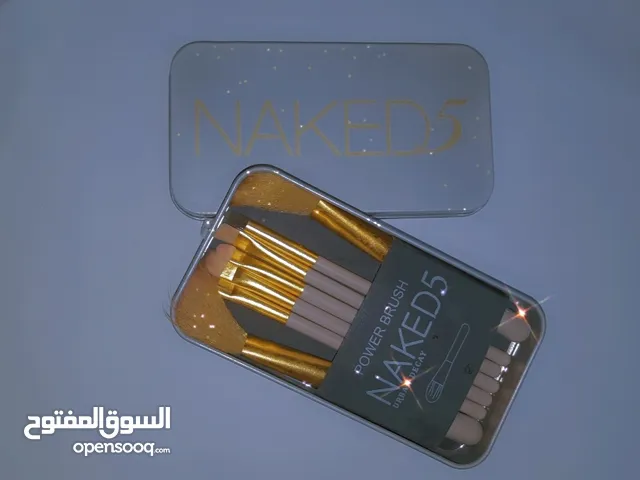 طقم منوع من فرش مكياج رائعة
