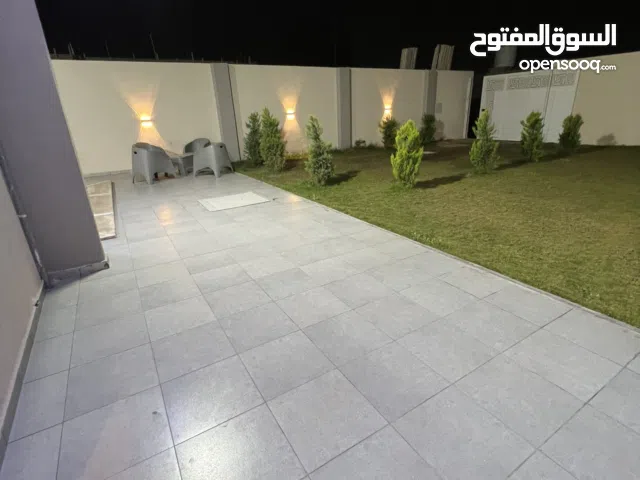 2 Bedrooms Chalet for Rent in Tripoli Al-Baesh