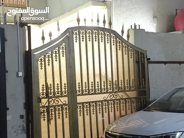 100 m2 4 Bedrooms Townhouse for Sale in Basra Abu Al-Khaseeb