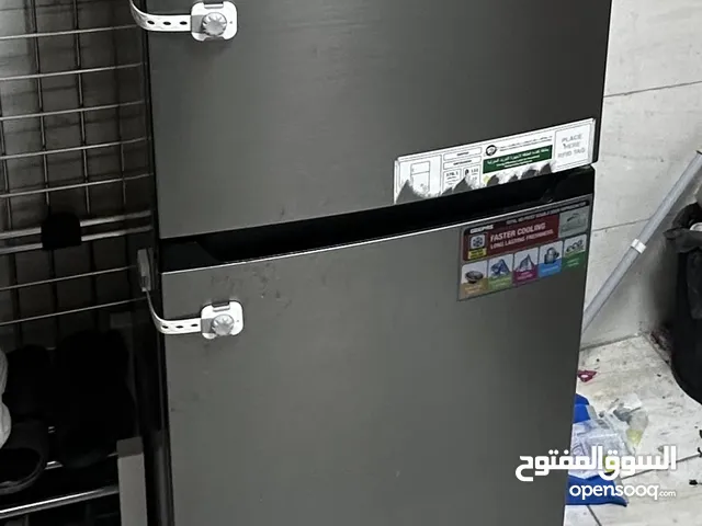 Geepas no frost refrigerator