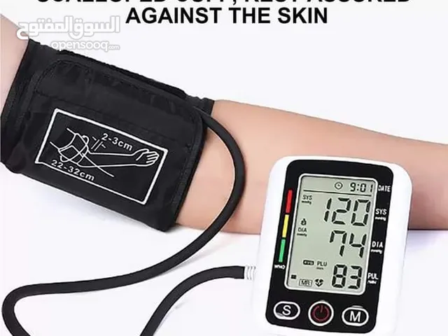 جهاز قياس ضغط الدم الناطق و نبضات القلب الإلكتروني مع وظيفة الصوت و شاشة LCD كبيرة جهاز الضغط
