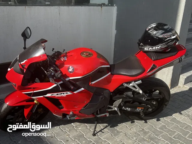 Used 2015 Honda CBR600RR Sport Motorcycle with 40,000-49,999 km