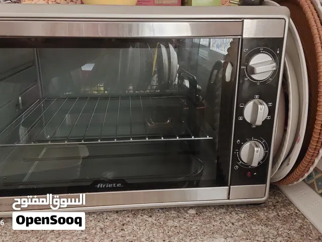 فرن كهرباءي -brand  ايطالي -Ariete-  يعمل علي الكهرباء - به شواية للدجاج - مؤقت - يصلح لعمل البيتزا