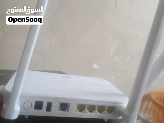 راوتر هواوي مع كرتونته