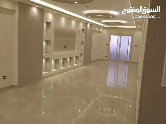 200 m2 5 Bedrooms Apartments for Rent in Al Ahmadi Wafra residential