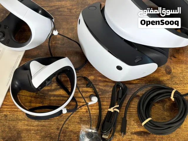 بلايستيشن  VR 2 الاخيرة شبه جديدة تخدم علي البلايستيشن الفايف المهكر والعادي