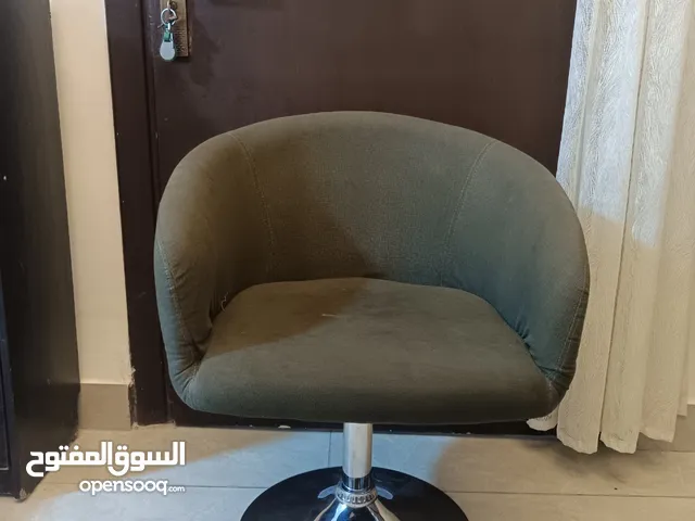 كرسي بتلف تستخدم لمكتب اوتسريحه