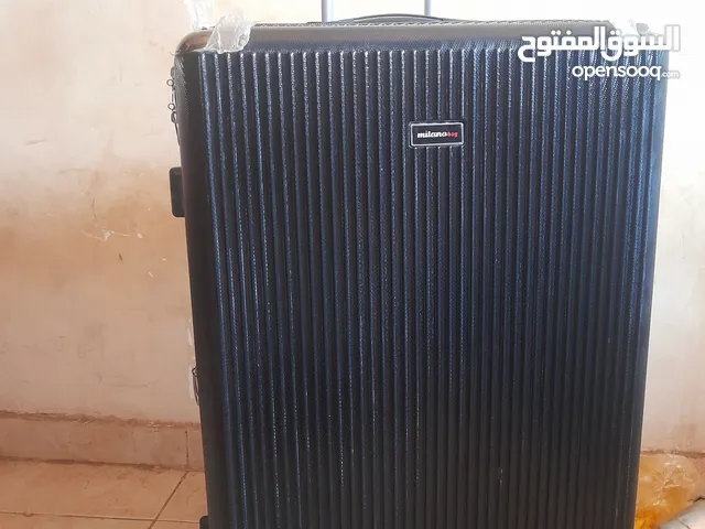 شنطة سيلكون شنطة شيلة أكبر مقاس شبه جديدة بحالة ممتازة