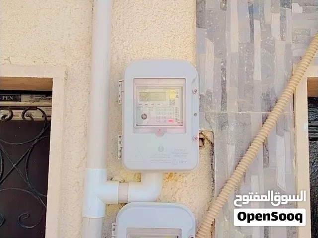 السلام عليكم ورحمه الله وبركاته المهندس حسن اسحاق الكهربائي منازل للتاسيس من الصفر وكشف الاذن وصيان