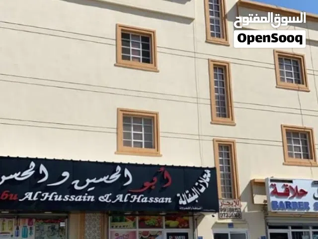 شقة للايجار بالخوض السادسه مقابل جامعه السلطان قابوس وقريب من جميع الخدمات في الخوض موقع حيوي