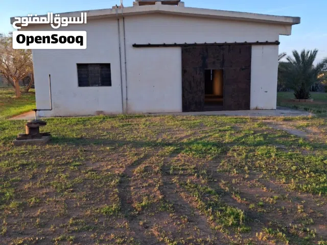 مخزن خرساني 600م للايجار