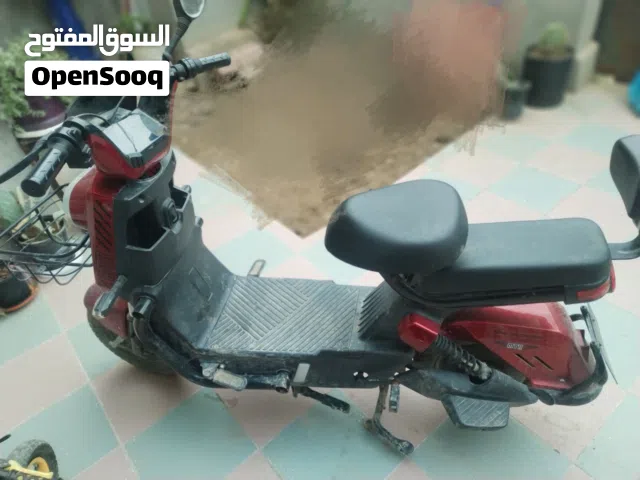 شباب دراجه شحن مُستعمله للبيع مواصفاتها:حجم 16 سرعتها 60 اليريد بعد تفاصيل يراسني سعره:300 و بيها مج