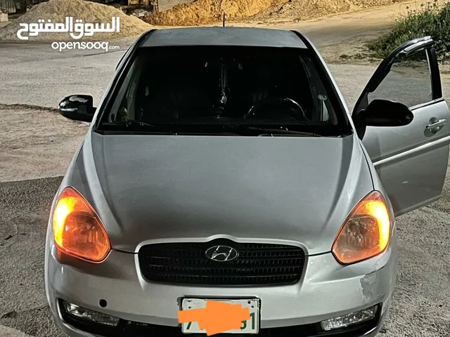 هونداي فيرنا 2006 مع إضافات داخلية (شاشة لمس ، كاميرا خلفية ، بلوتوث،)