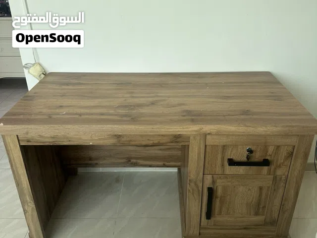 طاولة مكتبيه للبيع الغبرة الشمالية Office Desk for Sale 32 omr