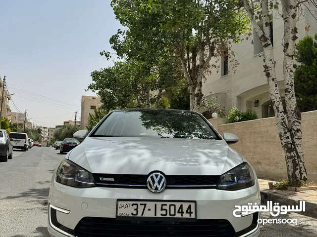 فولكسفاغن اي جولف 2020 بحالة زيرو كهرباء كامل سياره بحالة زيرو