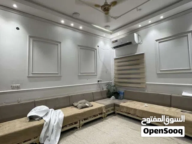 200 m2 More than 6 bedrooms Townhouse for Sale in Basra Maqal