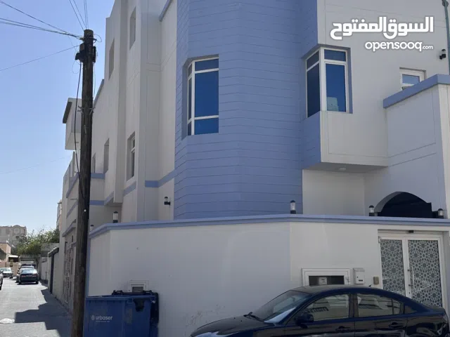 300 m2 4 Bedrooms Villa for Sale in Southern Governorate Eastern Riffa