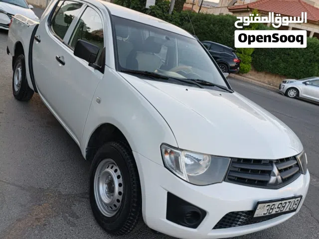 2010 ميتسوبيشي L200 Standard