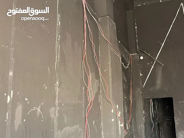 محلل للبيع
