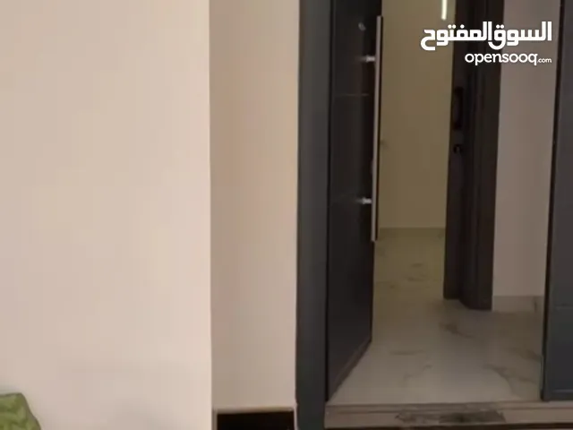 160 m2 4 Bedrooms Townhouse for Rent in Tripoli Al-Serraj