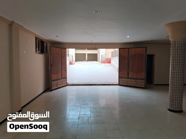 مخزن للاجار