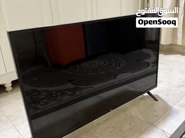 شاشة إل جي ذكية 43 بوصة بدقة 4K UHD بحالة ممتازة للبيع ( بدون رموت )